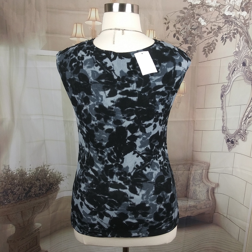 Halogen Gray and Black Floral Sleeveless Top - Picture 3 of 4
